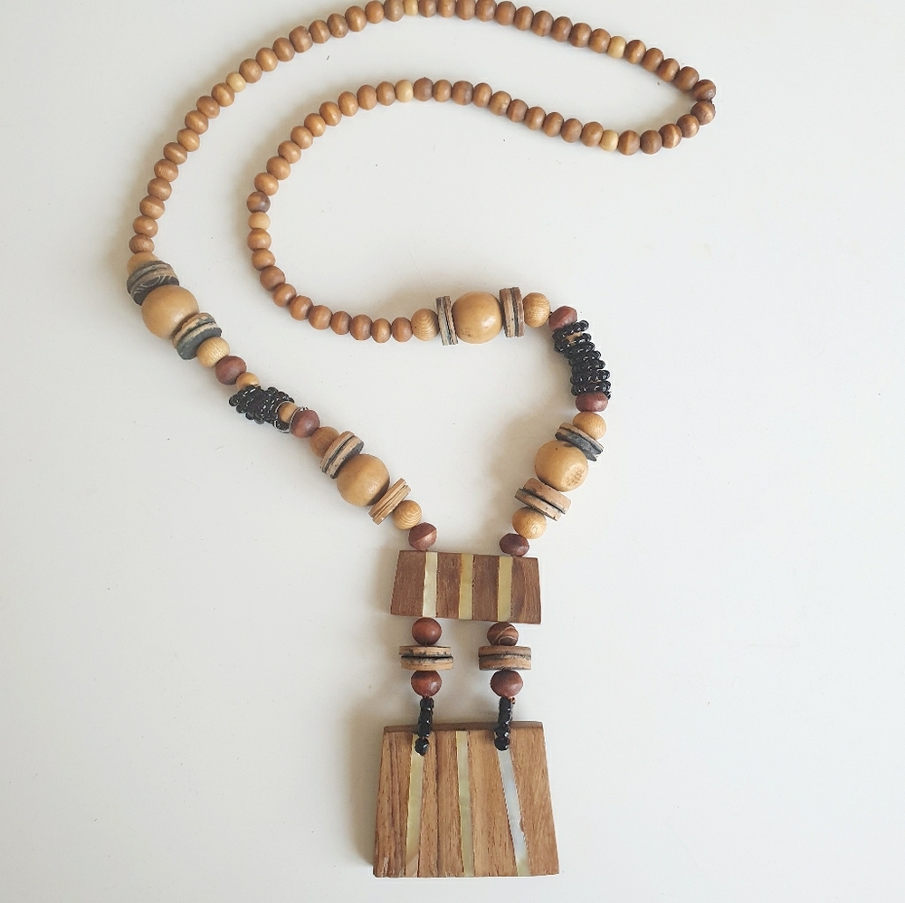 🍭💥NWT- Boho Wood Handmade Necklace